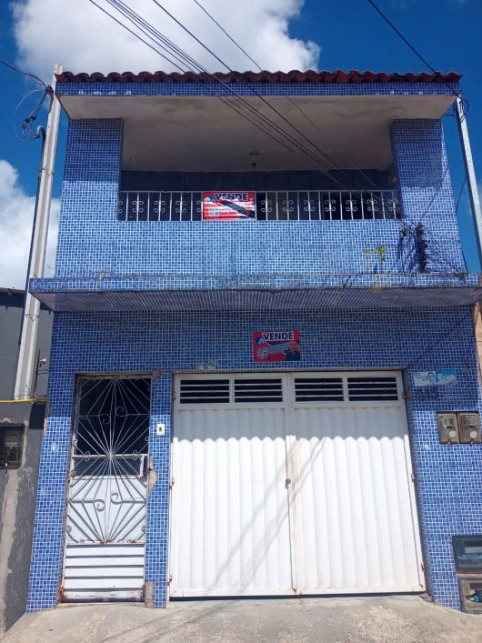 Imóvel para venda possui 260 metros quadrados com 5 quartos em Vergel do Lago - Maceió - AL