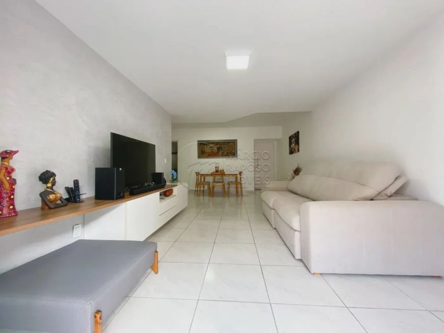Imóvel para venda possui 132 metros quadrados com 3 quartos em Ponta Verde - Maceió - AL