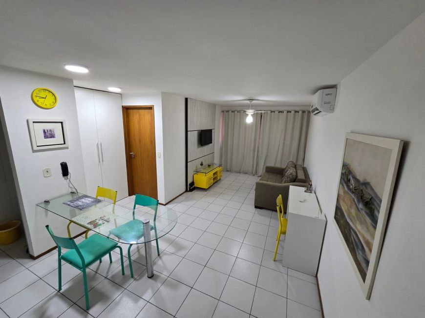 ALUGO QUARTO E SALA COM 42 M - Ponta Verde - Maceió - AL