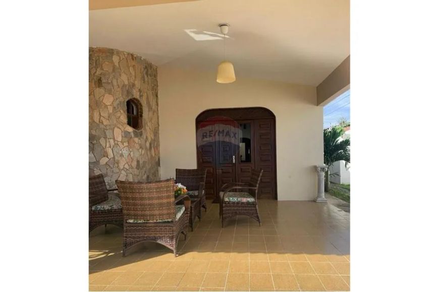 casa com 3/4 e 4 banheiros no feitosa