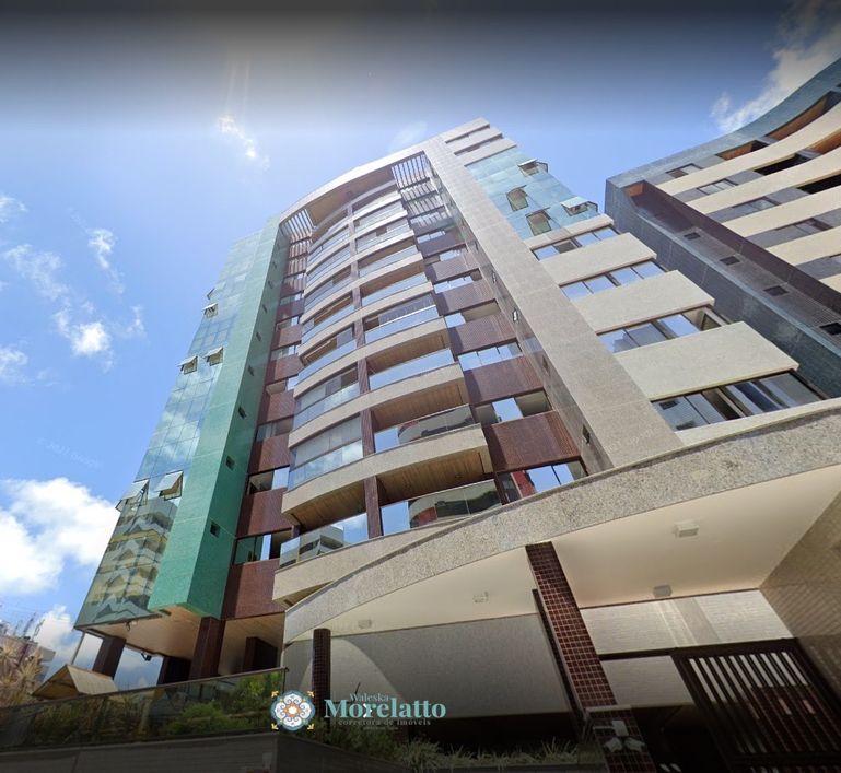 Apartamento com 3 suítes na Ponta Verde
