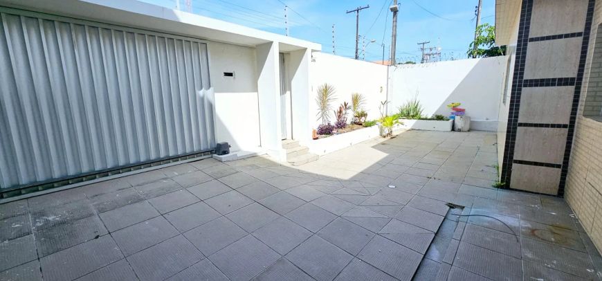 Imóvel para venda possui 150 metros quadrados com 3 quartos em Jacintinho - Maceió - AL