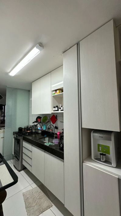 APARTAMENTO COM 3 QUARTOS NO FAROL, EM FRENTE AO QUARTEL DO EXERCITO