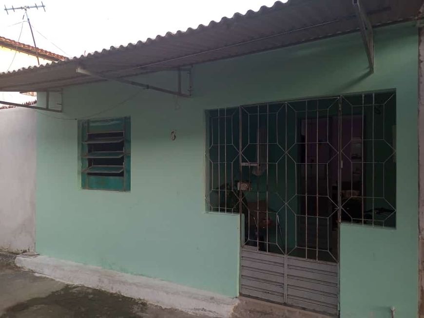 Casa para venda tem 60 metros quadrados com 3 quartos em Clima Bom - Maceió - AL