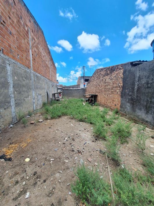 Lote/Terreno para venda tem 120 m2 no Clima Bom - Maceió - AL, próx. ao Supermercado Boa vista