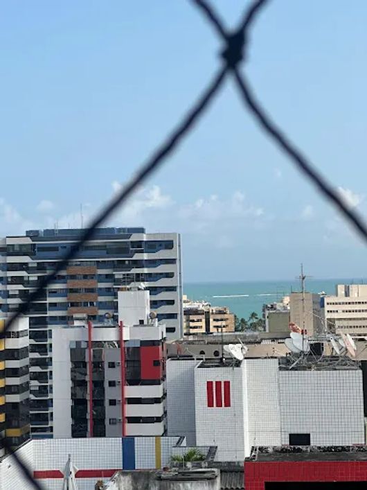 Fica tudo nessa Cobertura Garden com 3 dormitórios à venda, 121 m² por R$ 1.800.000 - Ponta Verde -