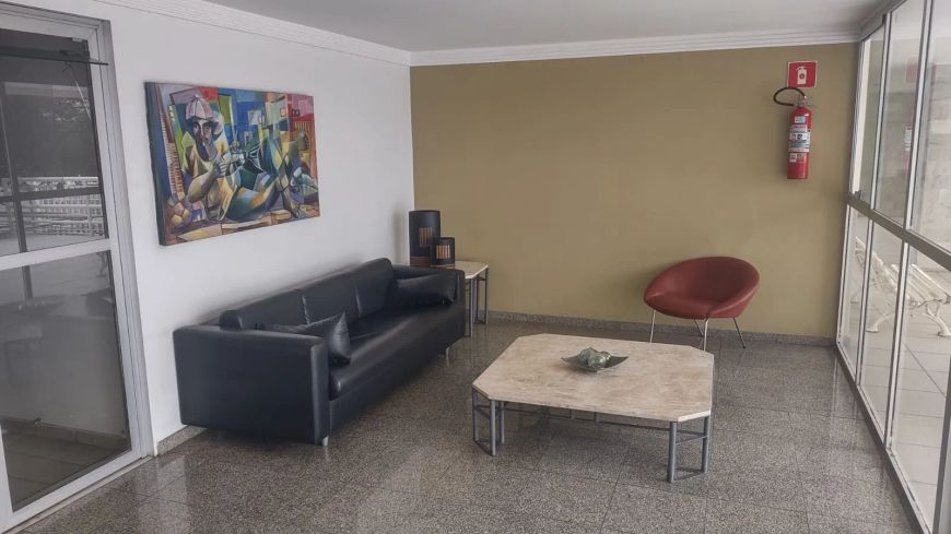 Imóvel para aluguel tem 190 metros quadrados com 4 quartos em Farol - Maceió - AL