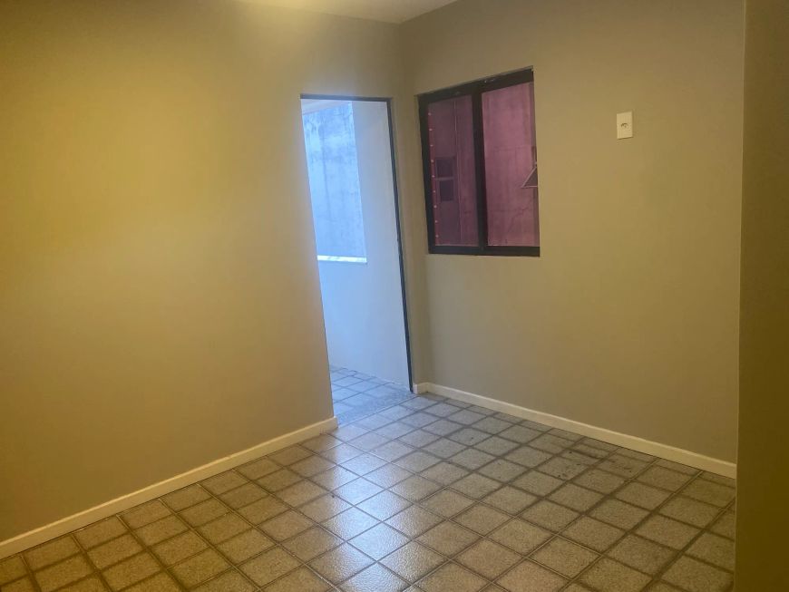 Alugo excelente apartamento no Bairro da Jatiúca próximo a Praia! Trat com Jackson