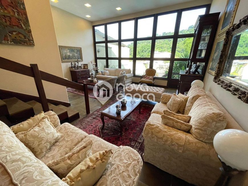 Jardim Botânico | Casa 3 quartos, sendo 1 suite