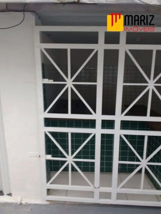 Casa para fins comerciais no Farol com 25 salas grandes e 6 banheiros , 12 vagas de estacionamento n