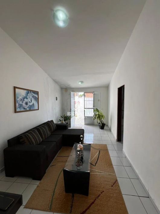 Venda - Casa 3 quartos em rua fechada no Feitosa