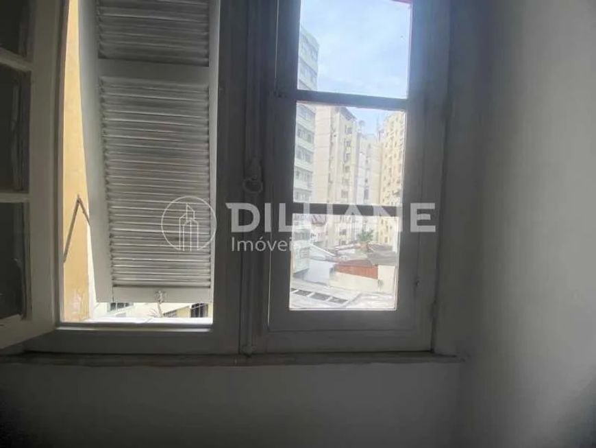 Apartamento - / Residencial / Catete