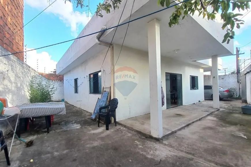 Casa à venda com 3 quartos e garagem no Colina dos Eucaliptos II