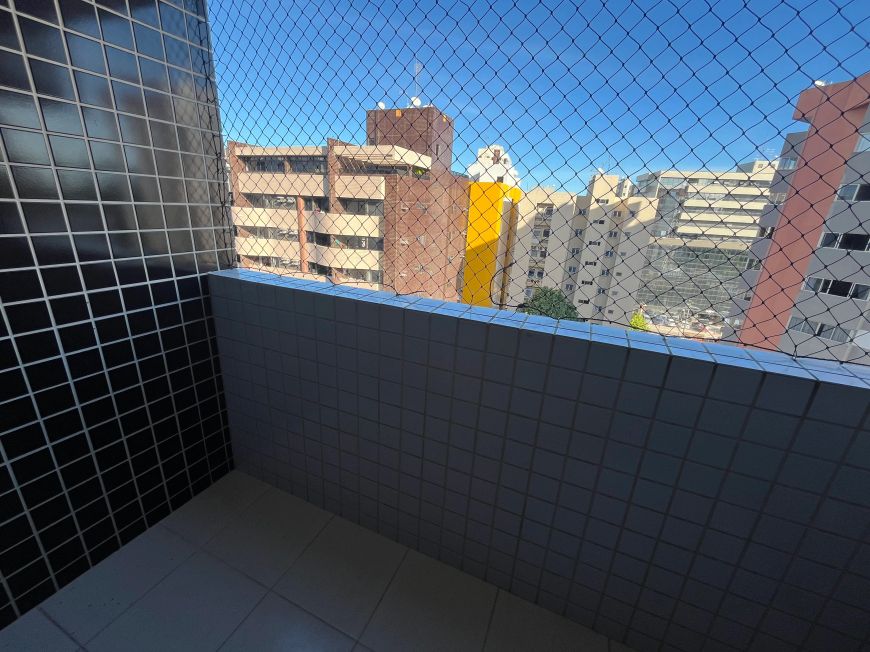 Quarto e sala na Ponta Verde