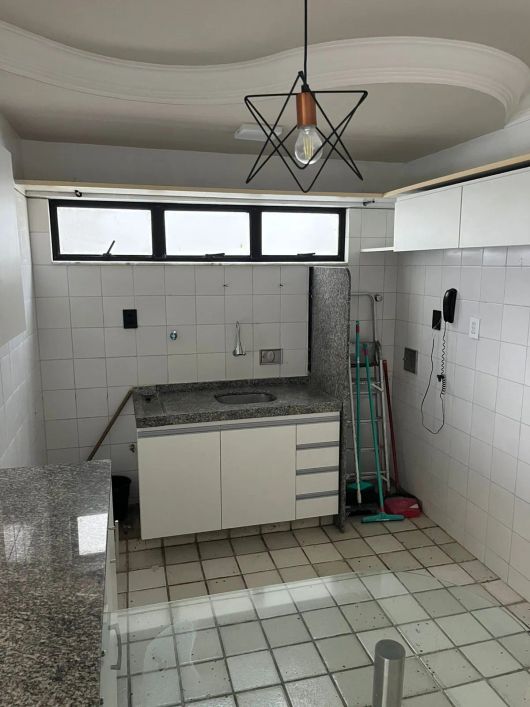Imóvel para aluguel tem 65 metros quadrados com 2 quartos em Jatiúca - Maceió - AL