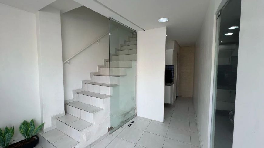Sala Comercial para Aluguel na Pajuçara – Excelente Localização!