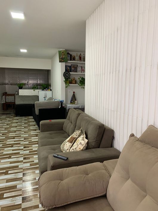 Excelente casa Jardim Royal 2/4 suite toda reformada R$ 245 mil