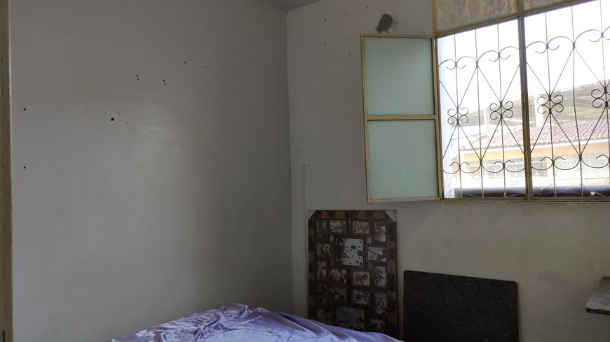 Apto 100m², com 3 quartos, wc social, sala ampla,cozinha com des. garagem coberta. Maceió - Alagoas