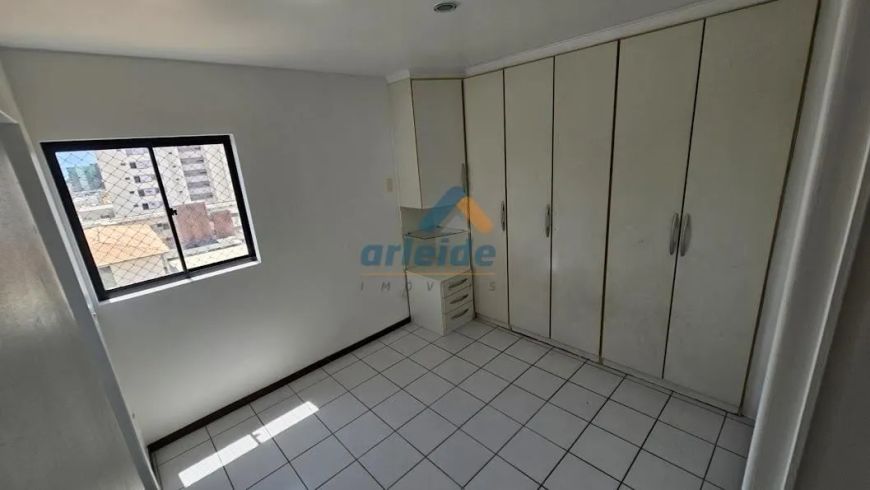 Imóvel para aluguel possui 58 metros quadrados com 2 quartos em Mangabeiras - Maceió - AL