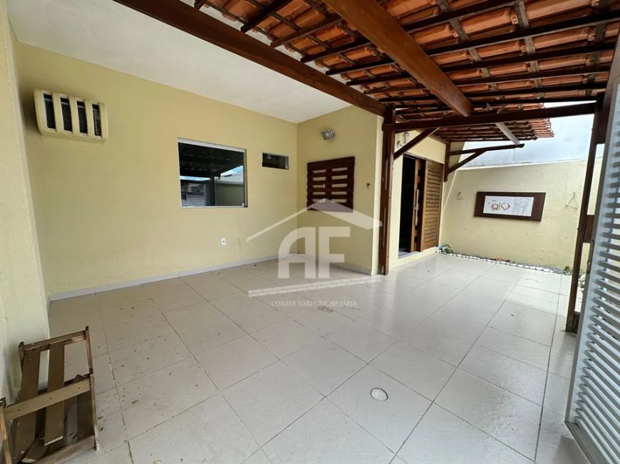 Ótima casa nascente de 3 quartos no Condomínio Monte Verde (Parte Fechada)
