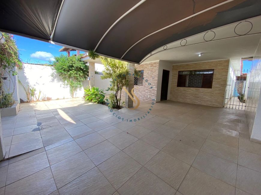 Linda casa com 4 quartos no Antares