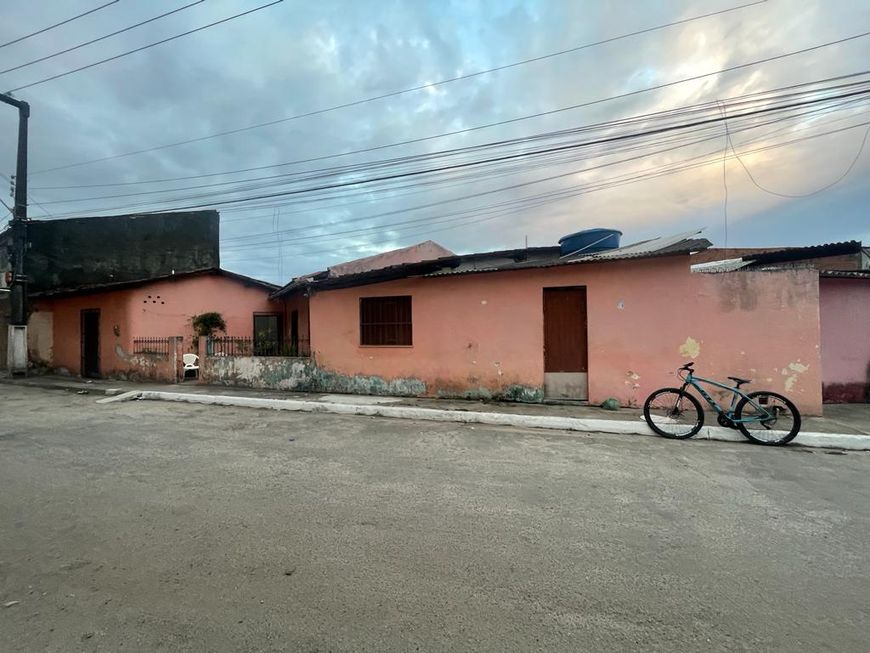 Casa à venda no Conjunto Joaquim Leão- Ponta Prossa