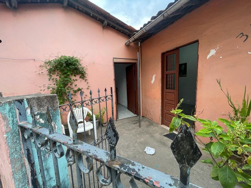 Casa à venda no Conjunto Joaquim Leão- Ponta Prossa