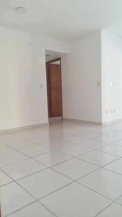 APARTAMENTO COM 3 QUARTOS NA JATIUCA, AO LADO DO CORREDOR VERA ARRUDA