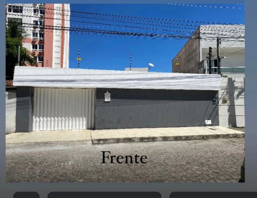 "Casa de Alto Padrão no Poço: Perfeita para Residência ou Clínicas Comerciais!"