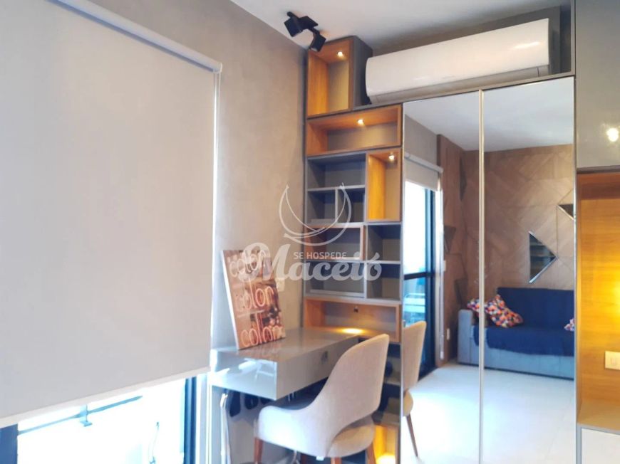 Apartamento studio na Ponta Verde com excelência na área de lazer.