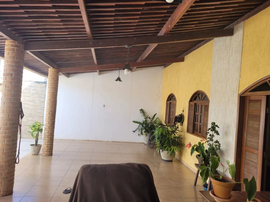 Oportunidade!!! Casa inda a venda!!! Possui 4 quartos em Tabuleiro do Martins - Maceió - AL