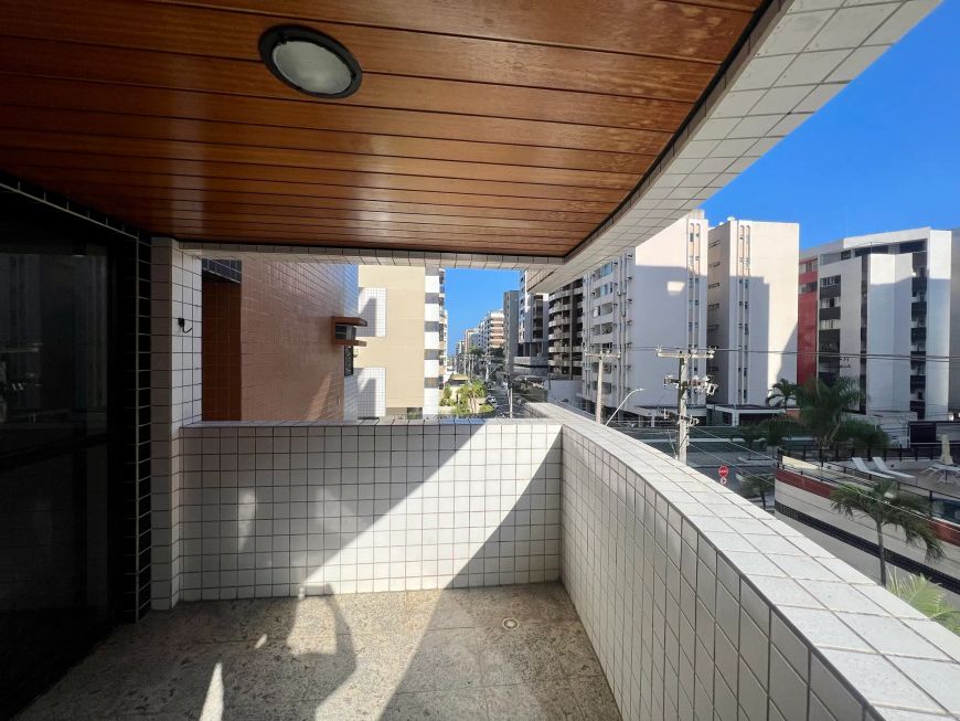 Oportunidade na ponta verde- 120 m2, 3 suítes , varanda, nascente, excelente localizacao.