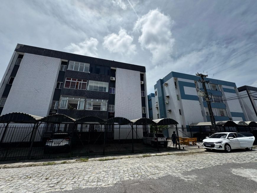 Apartamento com78 m² com 3 quartos em Gruta de Lourdes - Maceió - AL