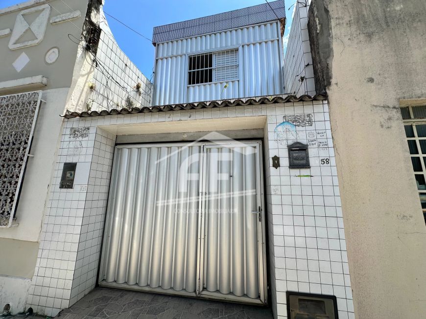Ótima casa no Farol com 165 m² sendo 2 suítes