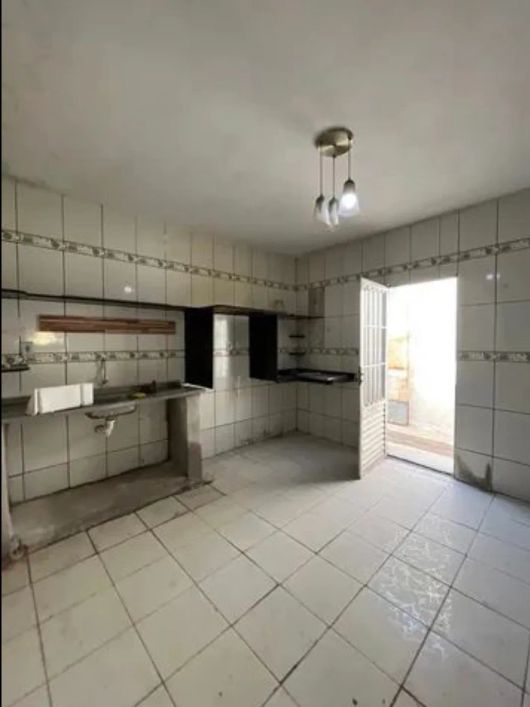 Vendo casa no trapiche.com piscina são 2 casas em uma .