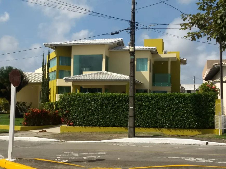 Casa de condomínio para aluguel com 300 metros quadrados com 6 quartos
