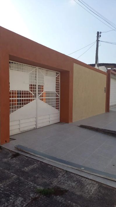 VENDO LINDA CASA NO GRACILIANO RAMOS REFORMADA