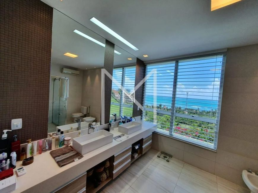 Mansão exclusiva com vista panorâmica para o mar no litoral norte