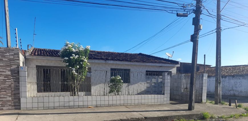 Casa para venda com 200 metros quadrados com 2 quartos em Cidade Universitária - Maceió - AL