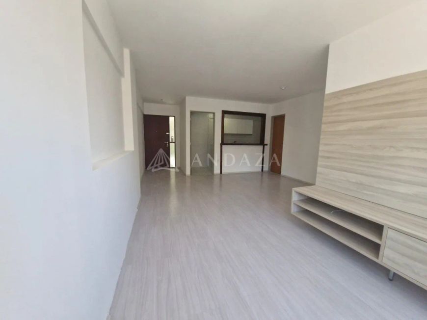 Apartamento dois quartos na Ponta Verde, a 350 metros da Orla!!