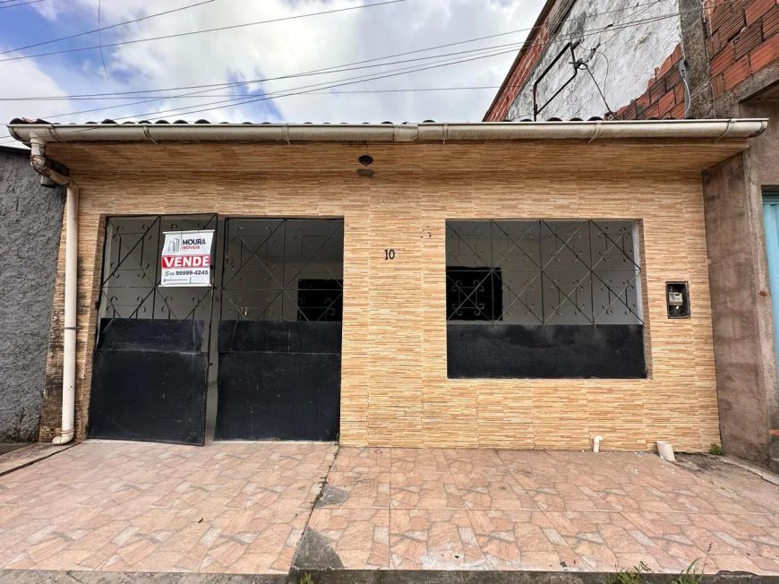 Casa com 04 quartos próximo a arena Santa Lúcia - Maceió - AL