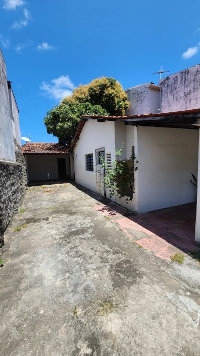 Casa em Jatiuca, 200m², com 3 quartos - Maceió - AL