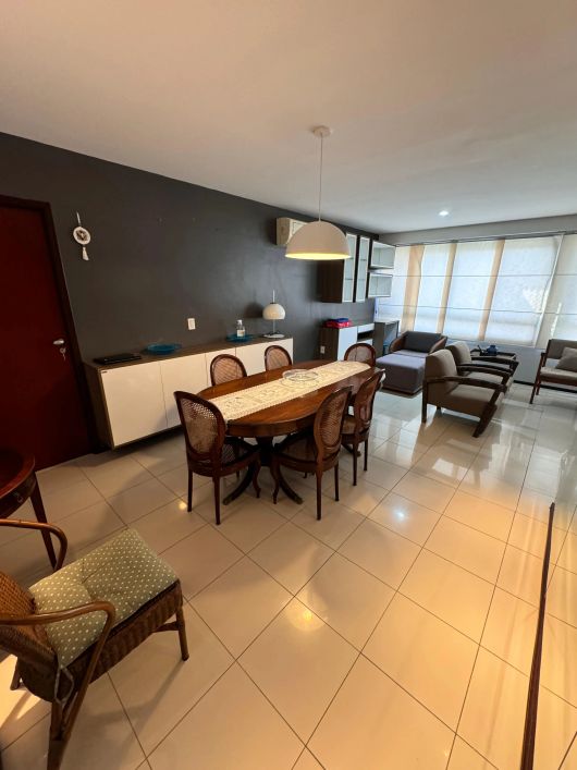 📢 **APARTAMENTO À VENDA – PONTA VERDE** 📢