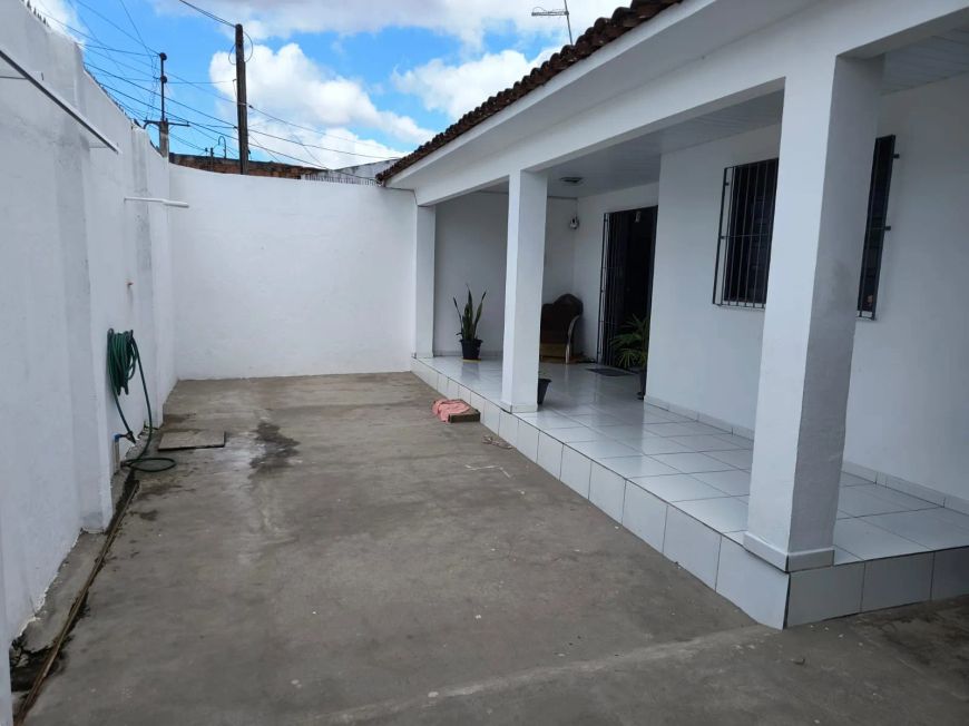 Linda casa principal do Eustáquio Gomes apenas 290 mil