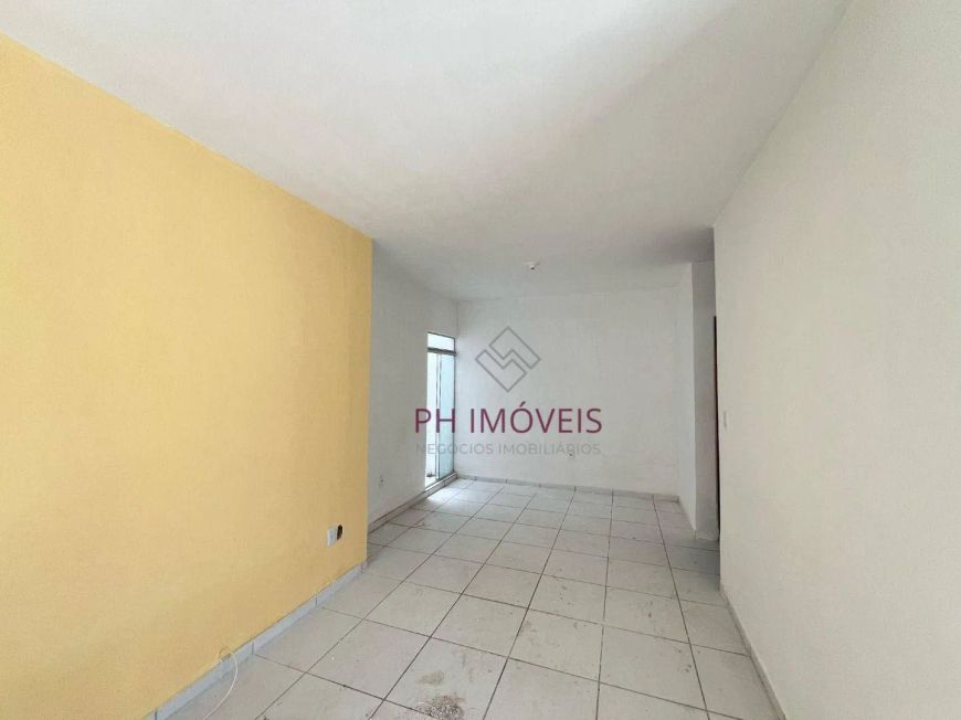 Casa Duplex disponível para locação em Condomínio Fechado no Antares - 150m²