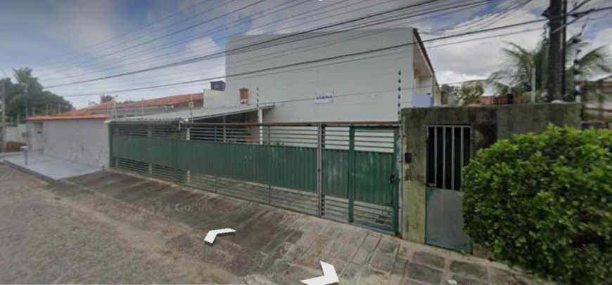 CASA COM 3 SUÍTES