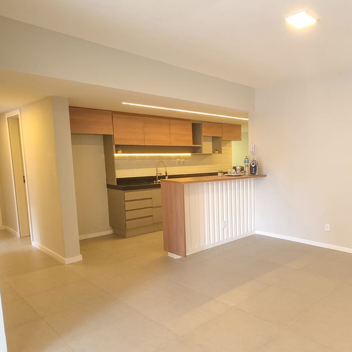 Apartamento para venda tem 120 metros quadrados com 3 quartos em Ponta Verde - Maceió - AL