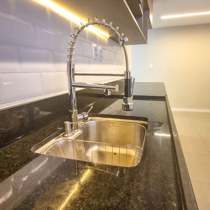 Apartamento para venda tem 120 metros quadrados com 3 quartos em Ponta Verde - Maceió - AL