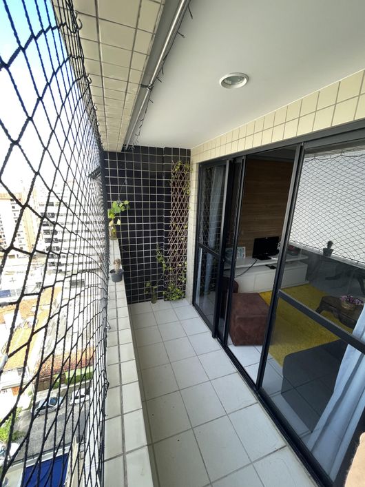 Apartamento quarto e sala com Varanda mobiliado na Jatiúca - Maceió