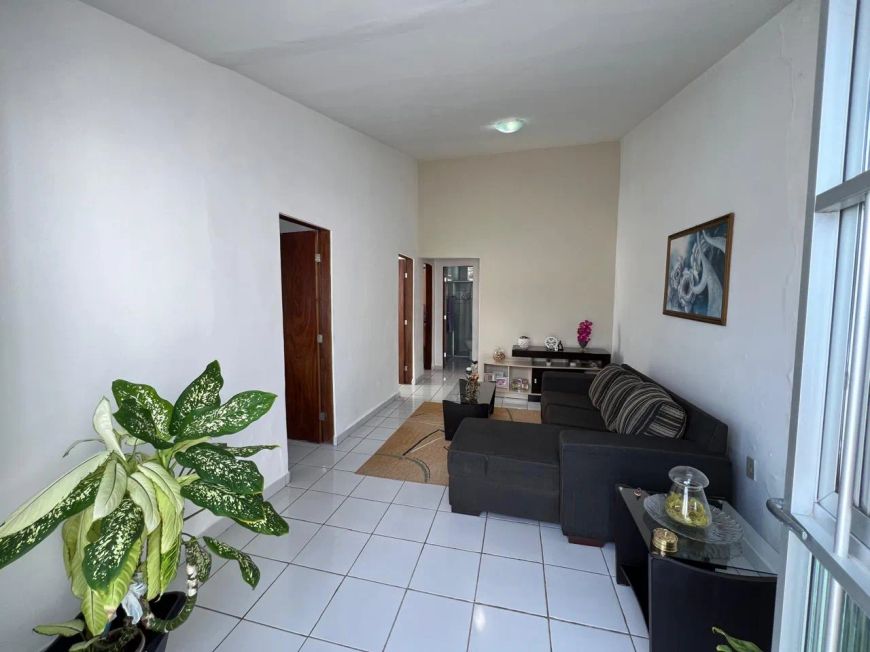 Imóvel para venda possui 200 metros quadrados com 3 quartos em Feitosa - Maceió - AL